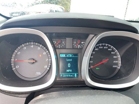 Used 2014 Chevrolet Equinox LS image 2