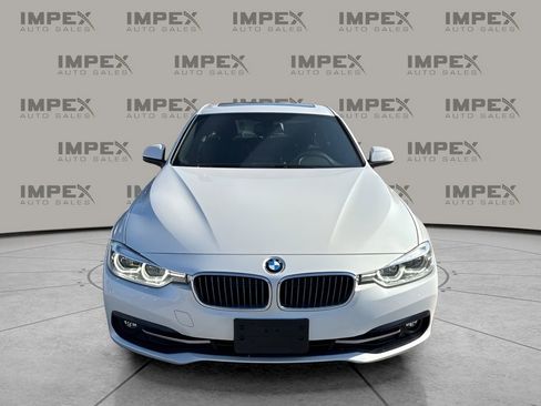 Used 2018 BMW 330e image 8