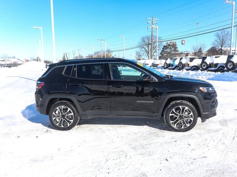 Used 2022 Jeep Compass Limited w/ Sun and Sound Group image 8