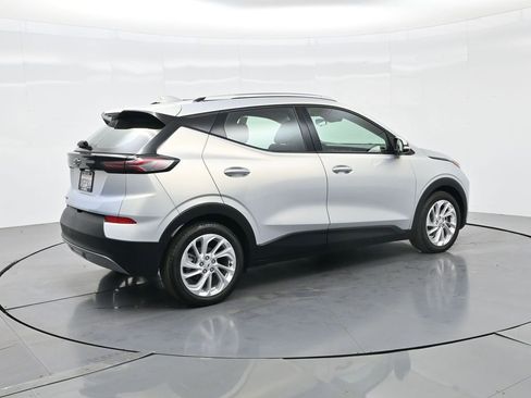 Used 2022 Chevrolet Bolt EUV LT image 7
