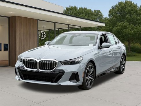 New 2026 BMW 530i w/ M Sport Package image 2