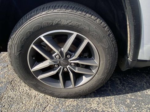 Used 2020 Jeep Grand Cherokee Limited RWD image 7