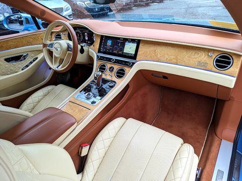 Used 2020 Bentley Continental GT V8 First Edition image 41
