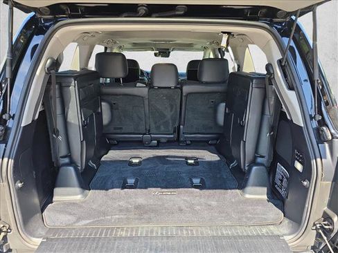 Used 2017 Lexus LX 570 4WD w/ Luxury Package image 12