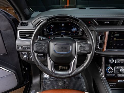 Used 2024 GMC Yukon XL Denali Ultimate image 19