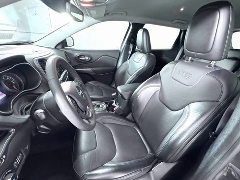 Used 2022 Jeep Cherokee Latitude Lux image 14