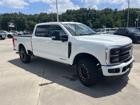 Used 2025 Ford F350 Platinum AWD/4WD image 9