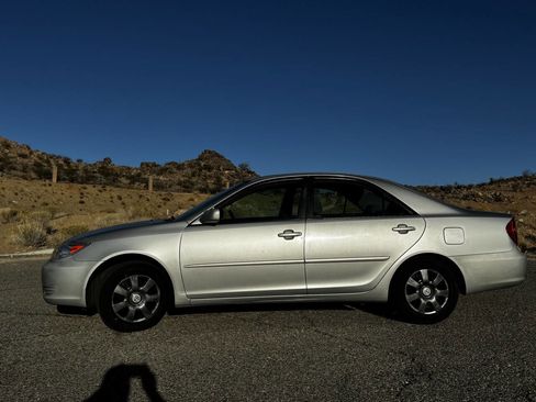 Used 2003 Toyota Camry LE image 4