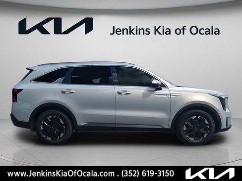 New 2026 Kia Sorento S w/ S Panoramic Sunroof Package image 2
