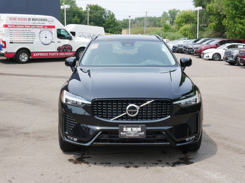 Used 2023 Volvo XC60 B6 Ultimate w/ Protection Package Premier AWD/4WD image 2