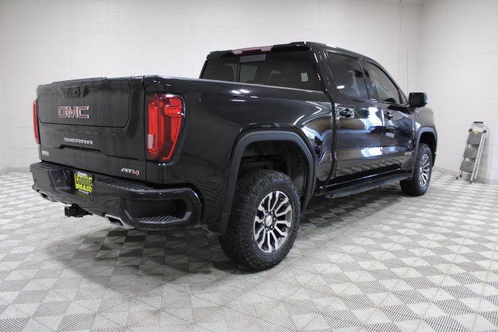 Used 2022 GMC Sierra 1500 AT4 w/ AT4 Premium Package AWD/4WD image 11