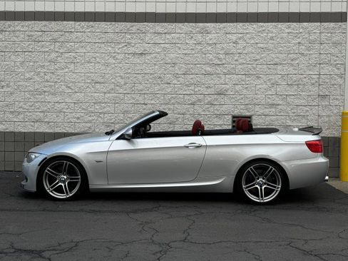 Used 2013 BMW 335is Convertible w/ Premium Pkg image 24