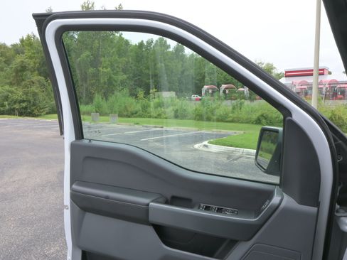 Used 2023 Ford F150 XLT AWD/4WD image 23