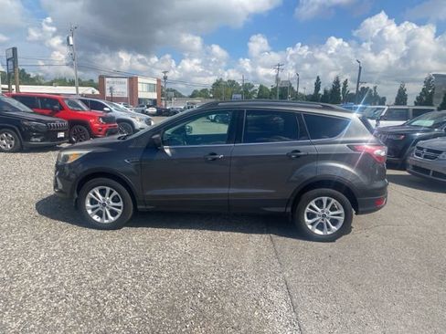 Used 2018 Ford Escape SE AWD/4WD image 3