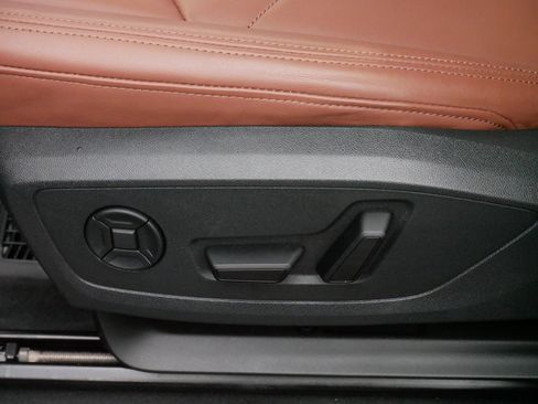 Used 2024 Audi Q3 2.0T Premium Plus w/ Premium Plus Package image 20