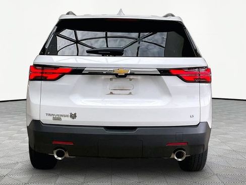 Used 2023 Chevrolet Traverse LT FWD image 6