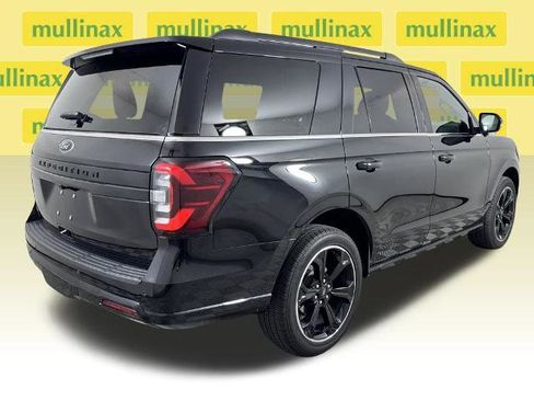 Certified 2024 Ford Expedition Limited image 4