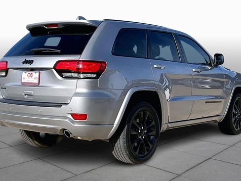 Used 2021 Jeep Grand Cherokee Laredo X image 10