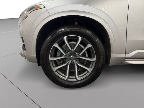 Used 2018 Volvo XC90 T5 Momentum w/ Convenience Package AWD/4WD image 13