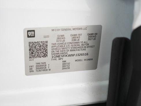Used 2023 Chevrolet Traverse LS AWD/4WD image 30
