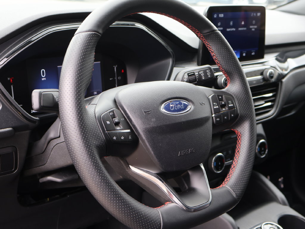Certified 2025 Ford Escape ST-Line AWD/4WD image 24