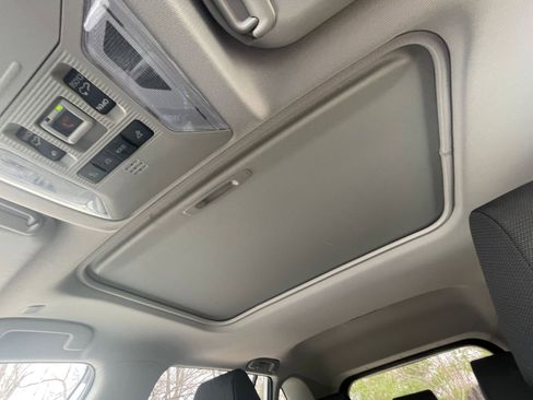 Used 2025 Toyota RAV4 XLE image 27