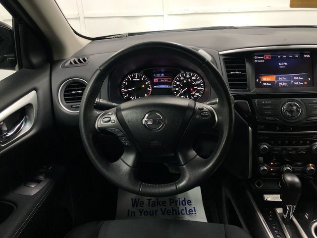 Used 2017 Nissan Pathfinder SV AWD/4WD image 15