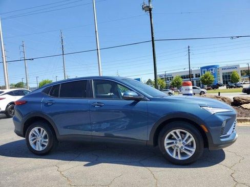 Used 2025 Buick Envista Preferred w/ Advanced Safety Package FWD image 27