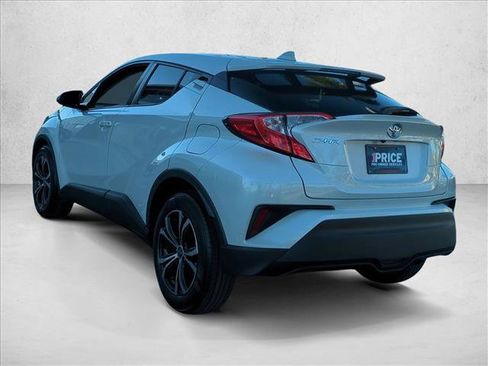 Used 2021 Toyota C-HR LE image 8