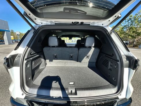 Used 2025 Chevrolet Traverse High Country w/ LPO, Floor Liner Package image 26