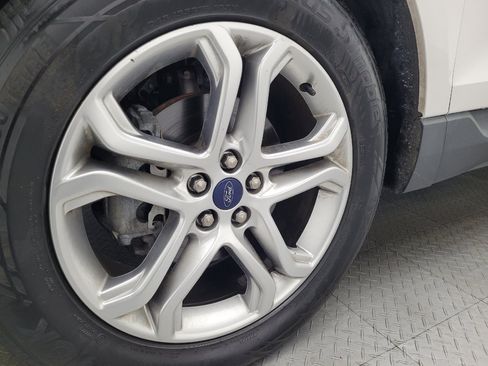 Used 2018 Ford Edge Titanium w/ Equipment Group 301A FWD image 31