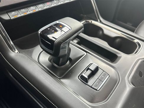 Used 2023 GMC Sierra 1500 AT4X image 23