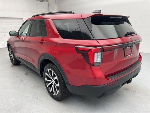 Used 2025 Ford Explorer ST-Line image 9