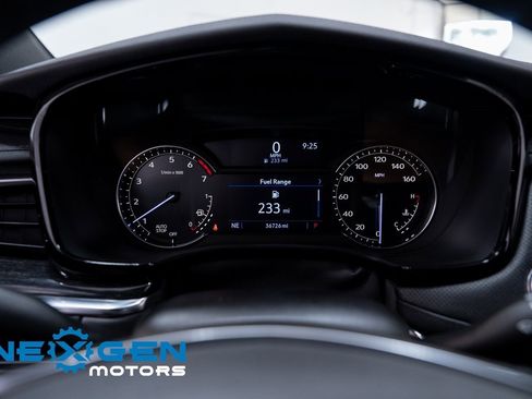 Used 2021 Cadillac XT5 Premium Luxury image 11