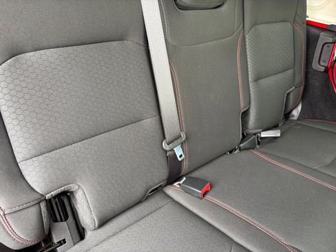 Used 2021 Jeep Wrangler Unlimited Rubicon image 18