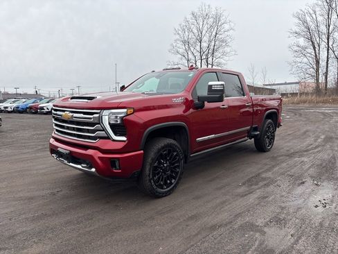 Used 2024 Chevrolet Silverado 2500 High Country w/ High Country Premium Package AWD/4WD image 3