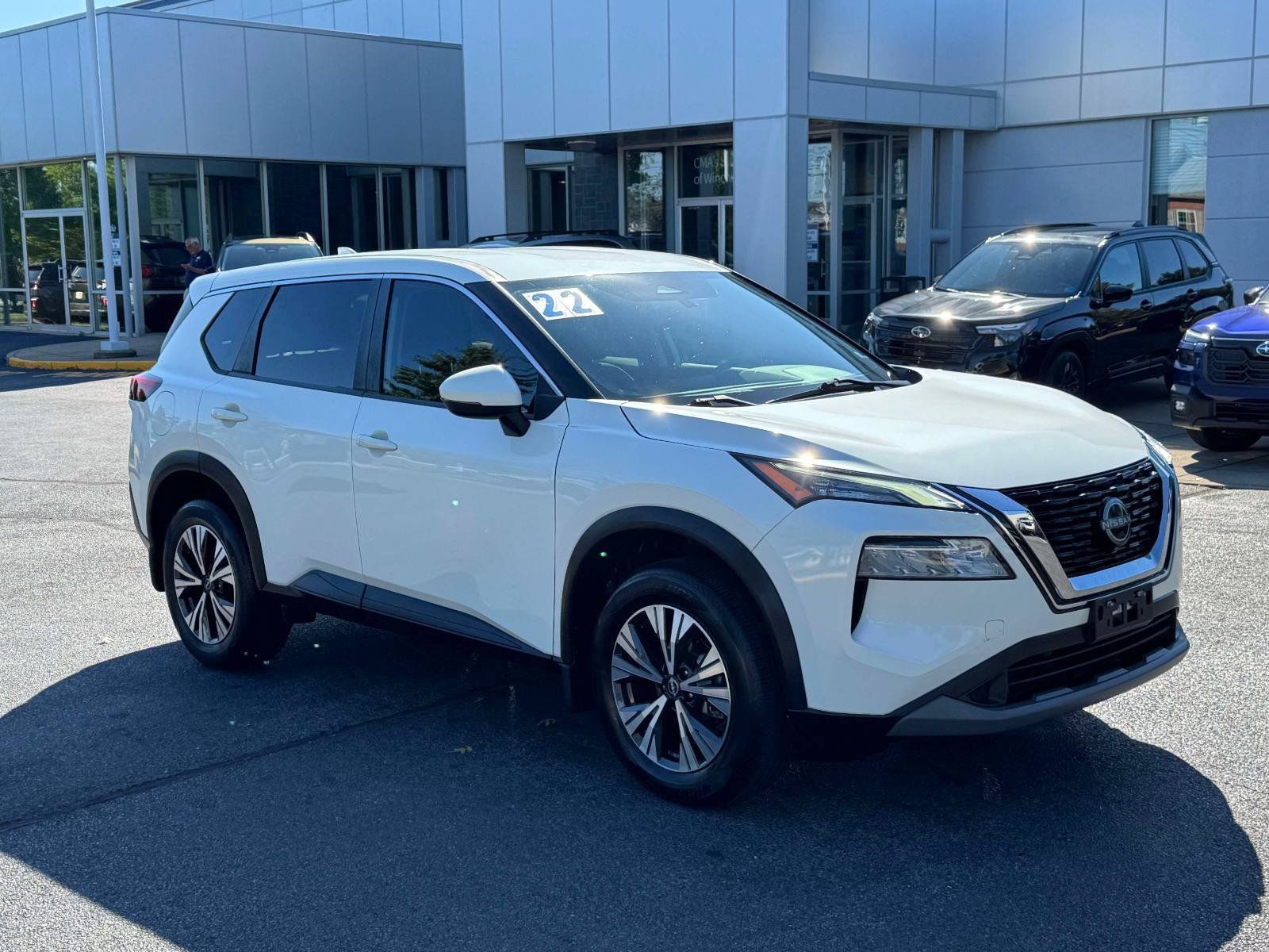 Used 2022 Nissan Rogue SV AWD/4WD image 5