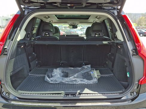 Certified 2023 Volvo XC90 B6 Plus w/ Protection Package Premier AWD/4WD image 28