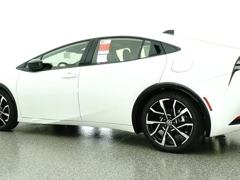 New 2026 Toyota Prius Plug-In Hybrid FWD image 20