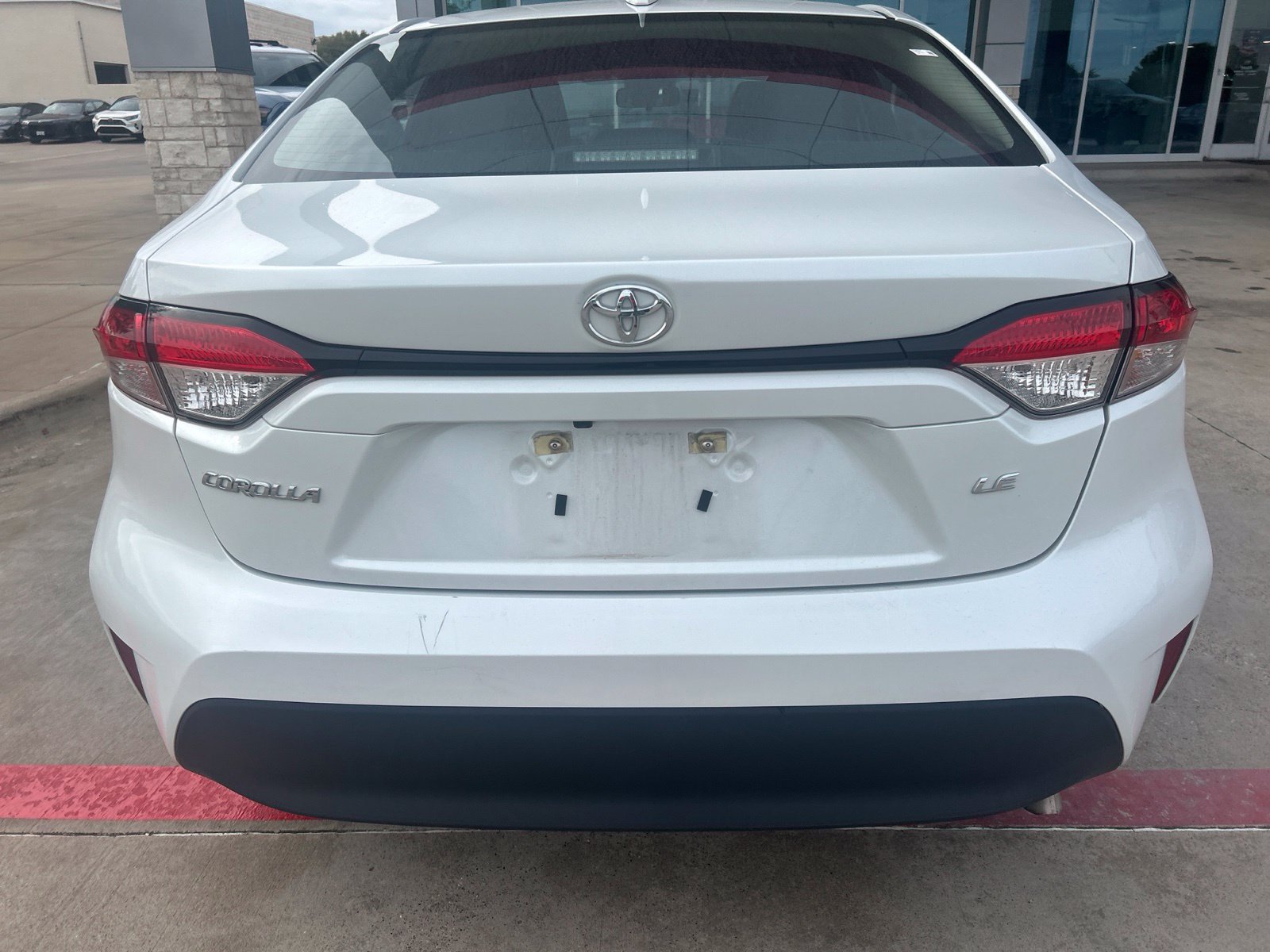 Used 2025 Toyota Corolla LE FWD image 11