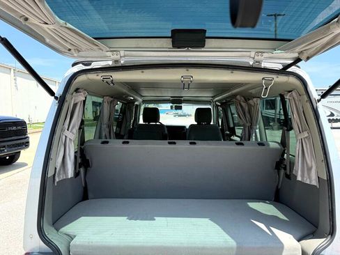 Used 2003 Volkswagen Eurovan MV image 21