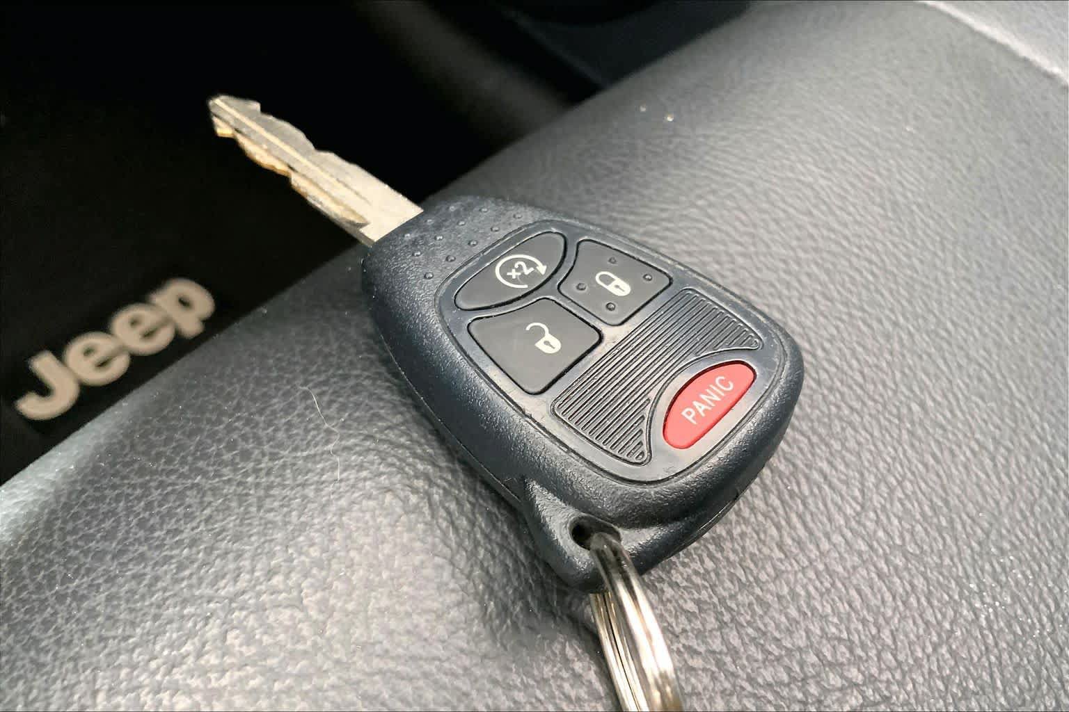 Used 2016 Jeep Patriot High Altitude FWD image 13