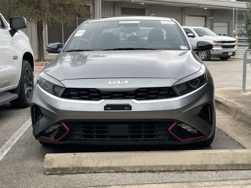 Used 2022 Kia Forte GT-Line w/ GT-Line Premium Package image 2