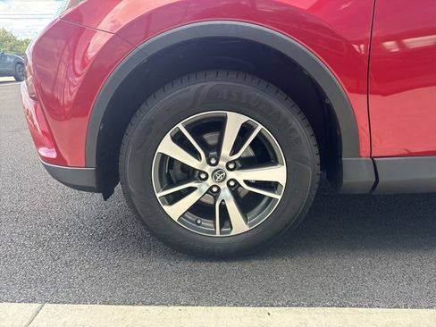 Used 2016 Toyota RAV4 XLE image 9