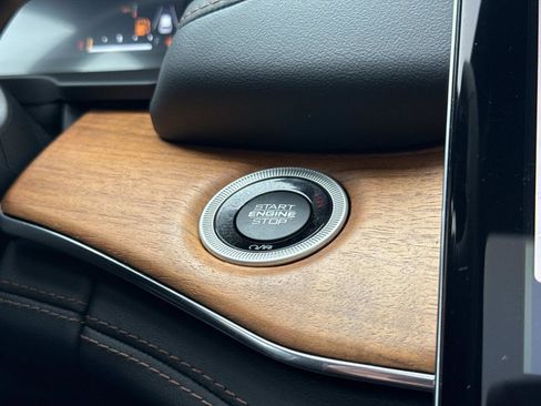 Used 2023 Jeep Grand Cherokee Summit image 14