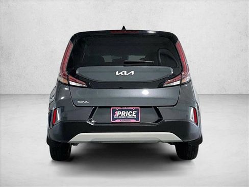 Used 2024 Kia Soul LX FWD image 4