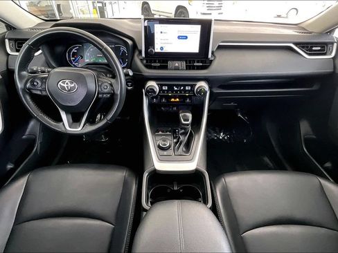 Used 2023 Toyota RAV4 XLE Premium AWD/4WD image 7