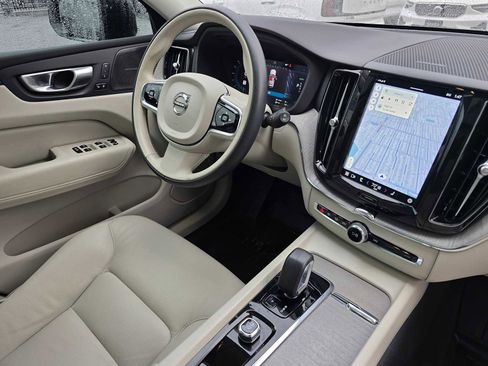 Certified 2023 Volvo XC60 T8 Plus w/ Climate Package image 10