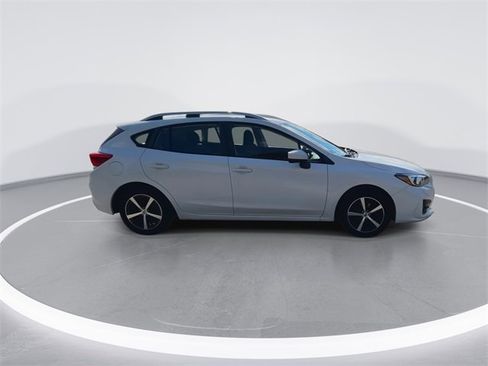 Used 2019 Subaru Impreza 2.0i Premium image 12