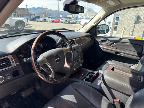 Used 2007 GMC Yukon Denali image 12